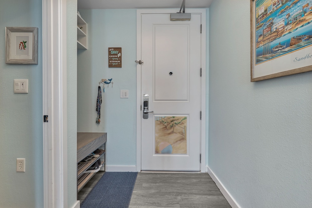 2 Story Luxurious Penthouse with Views of the Ocean and Back Bay