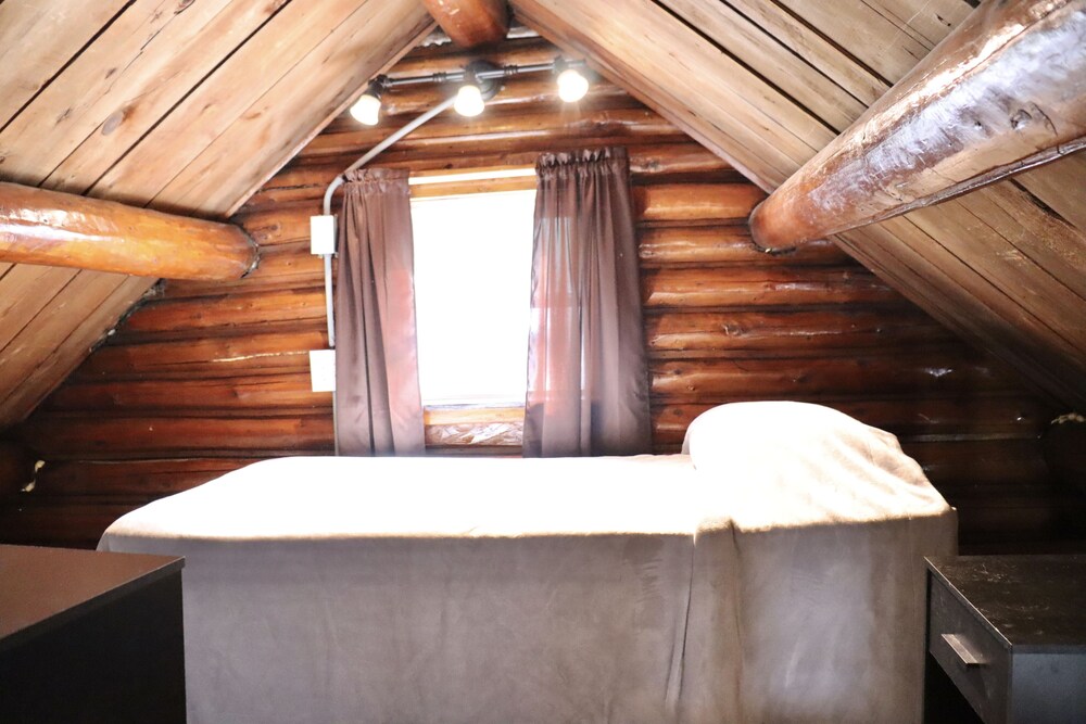 On the Lake. Portage Lake Vrbo