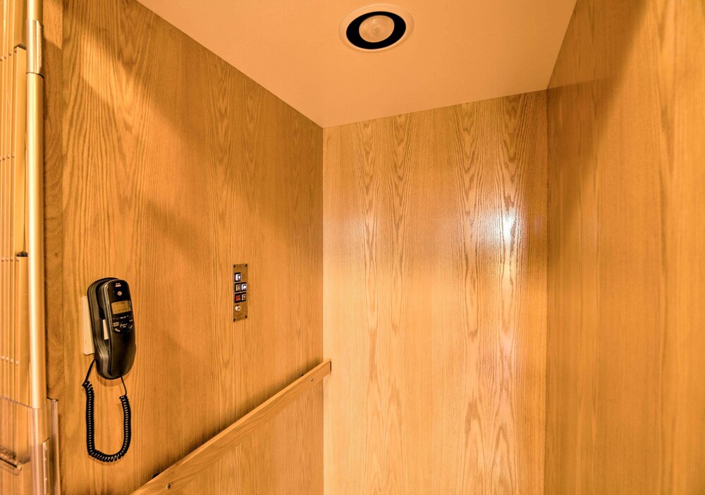 Grand Bellville Estate at 'Clear Creek Ranch' Austin County Vrbo