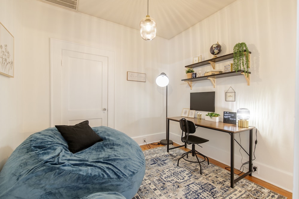 The Cranford Cottage Historic Cozy Centrally Located in Valdosta