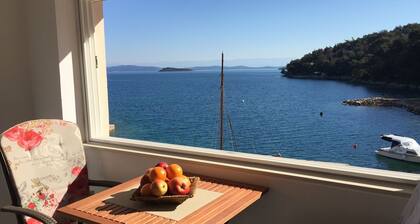 Đurđa - Amazing Location & sea View - A2