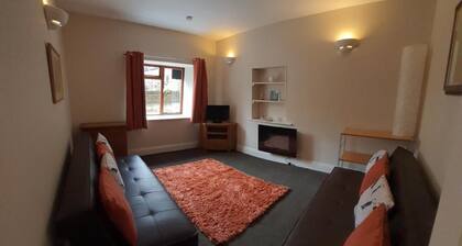Cosy Apartment Close to Tunnels Beaches
