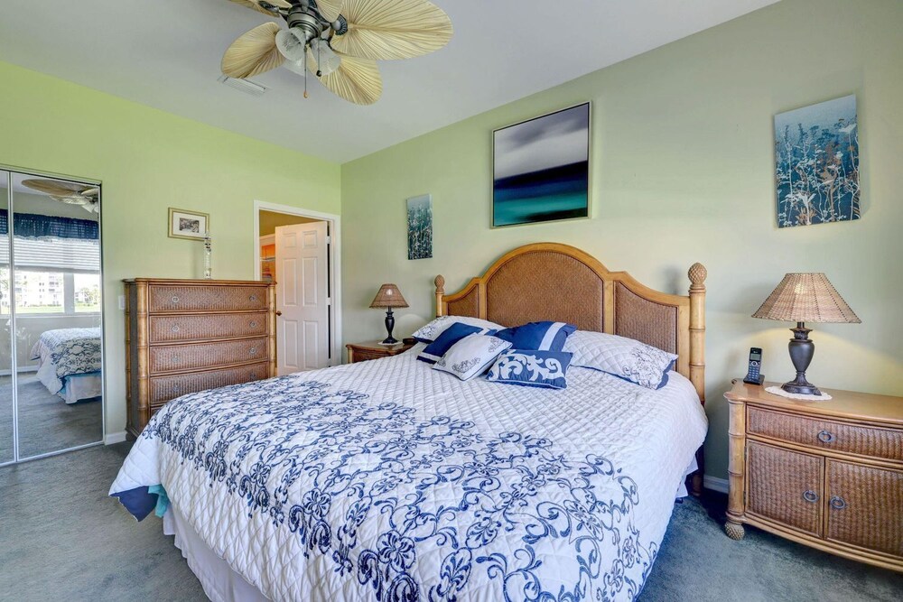 GL 200 Golf Course View Condo Paradise Vacation Rental in Ocean