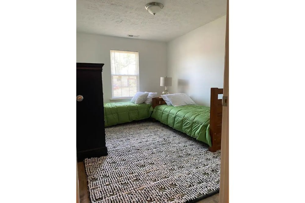Pet friendly, cozy 3 BR/2 BA home. Murfreesboro Vrbo
