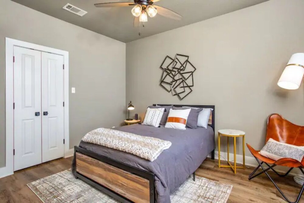 Luxury Apartment in Historic Downtown Bridgeport! Bridgeport Vrbo