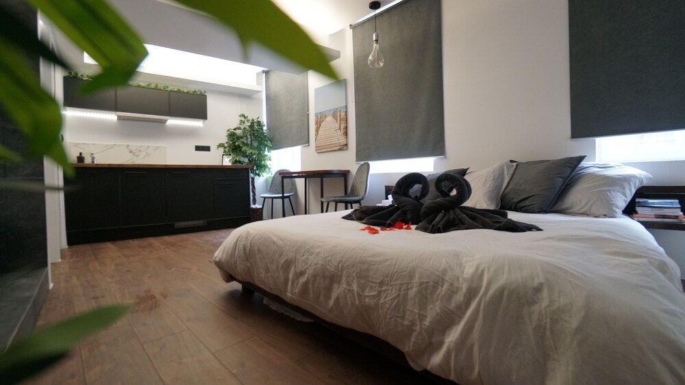 Morning Star Suite (Jacuzzi, private sauna, wi fi, a stone's throw from