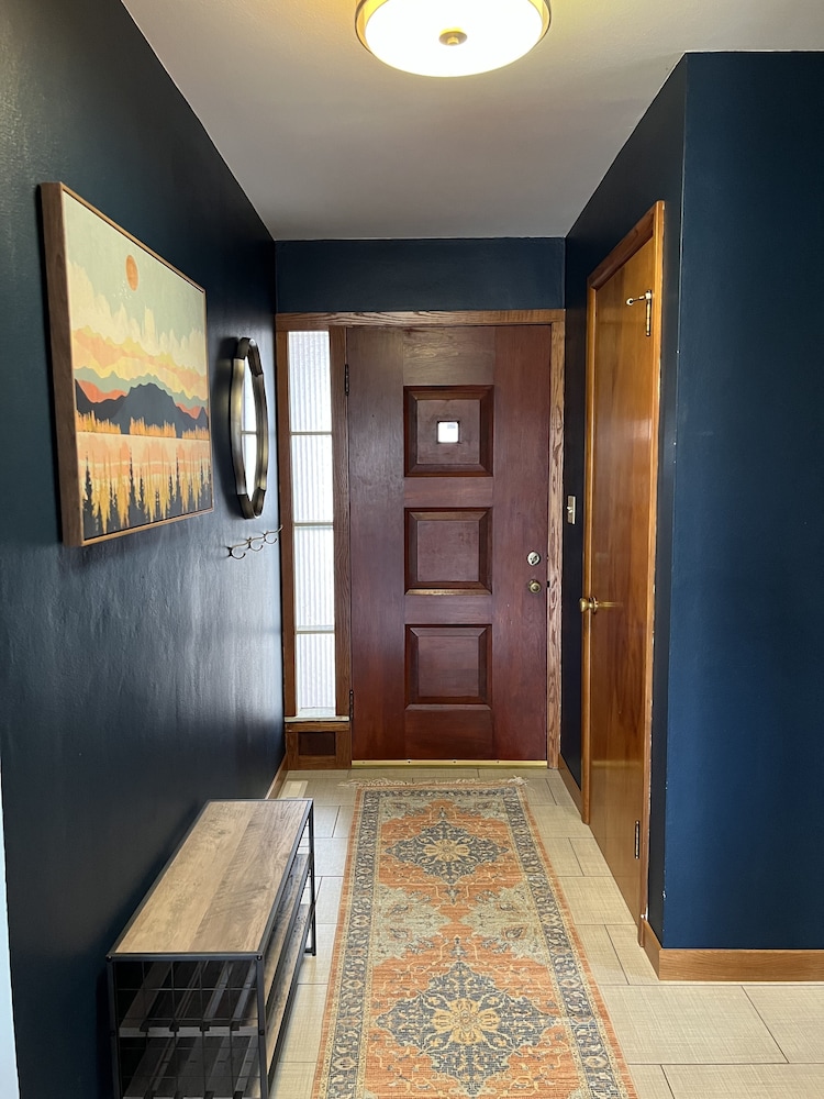 MCM Influenced Home*Sauna* Spring Green Vrbo