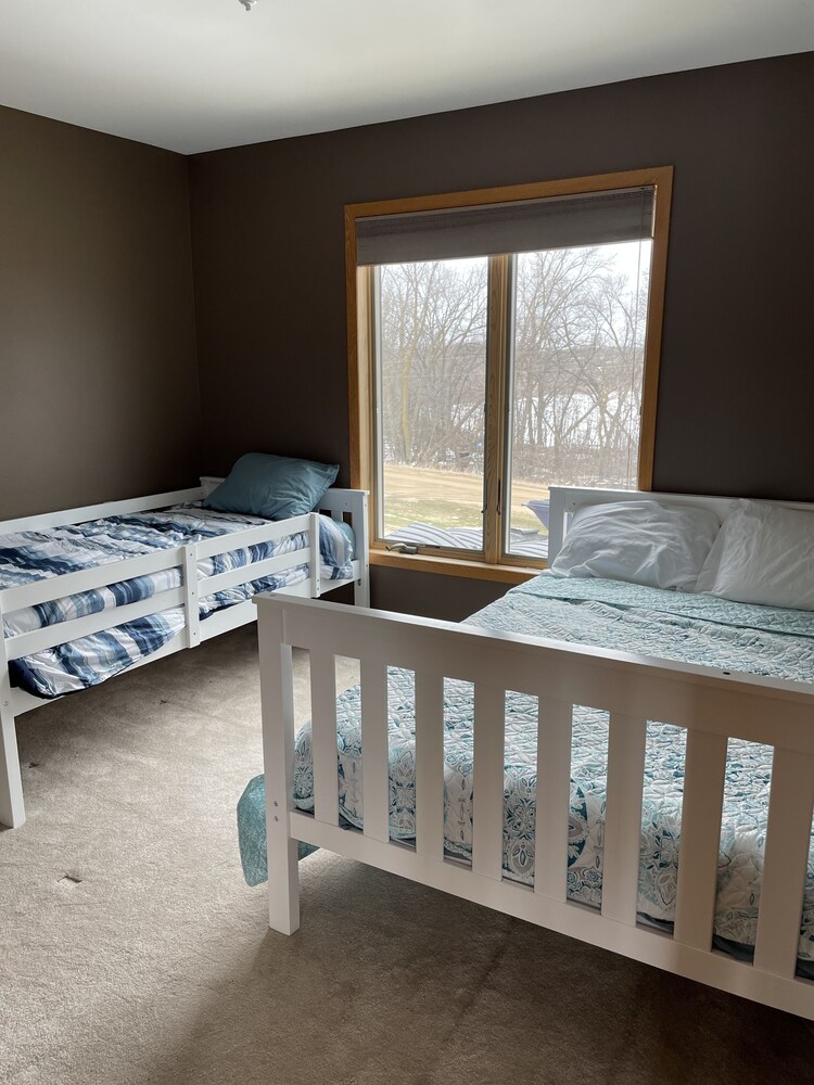 Golfing Retreat 2 bedroom apartment overlooking 9 hole golf course