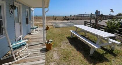 Crystal Shores Unit 4 - Ocean Front Unit With Views Of The Sand Dunes And Ocean! Steps Away From Beach! Villa by Redawning