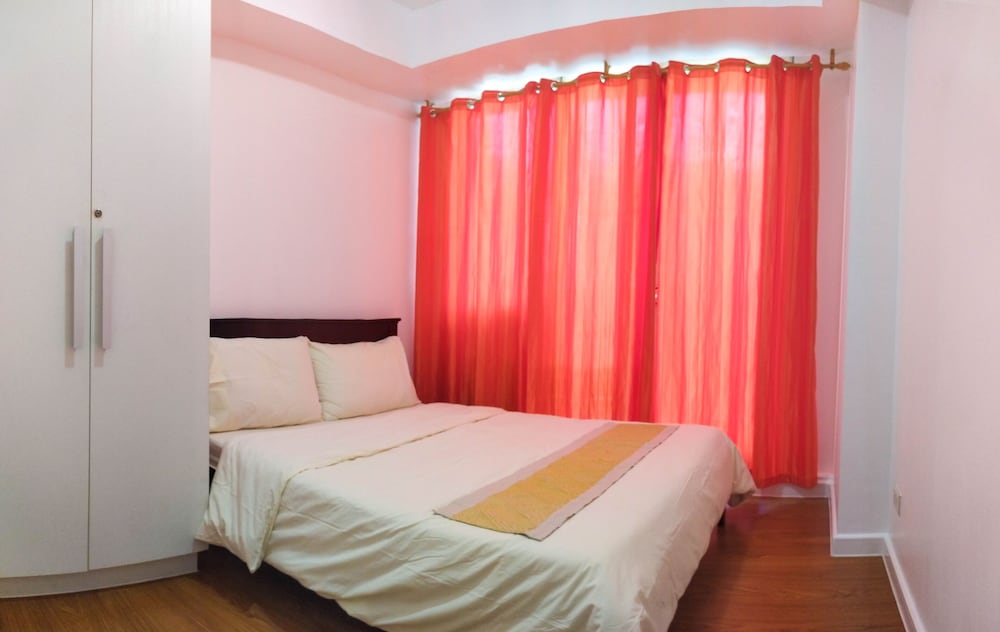 Azure Oriental Suites CondoStaycation — 18min away from NAIA