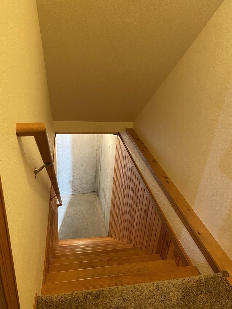 3 miles from EAA! Beautiful Oshkosh Duplex The Westhaven Oshkosh Vrbo