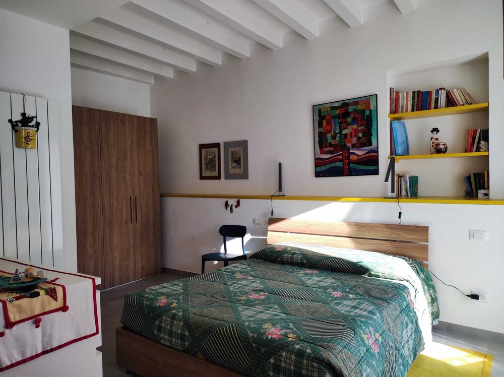 Jujube House. Cozy in the Ligurian hills Vernazza Vrbo