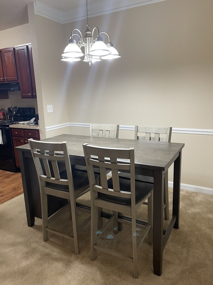 Luxurious Fully furnished 2bedroom 2 bathrooms 3rd floor apartment