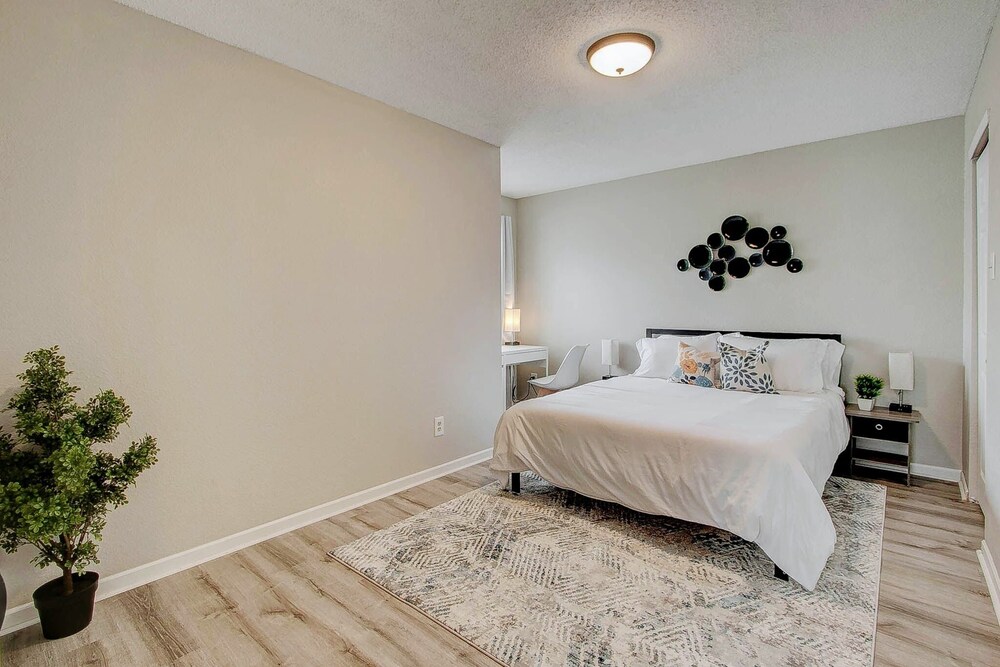 5 Mins to Ruoff 🎼 Dog Friendly 🐕Large back yard Noblesville Vrbo