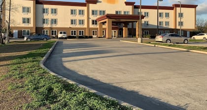 Saffron Inn & Suites