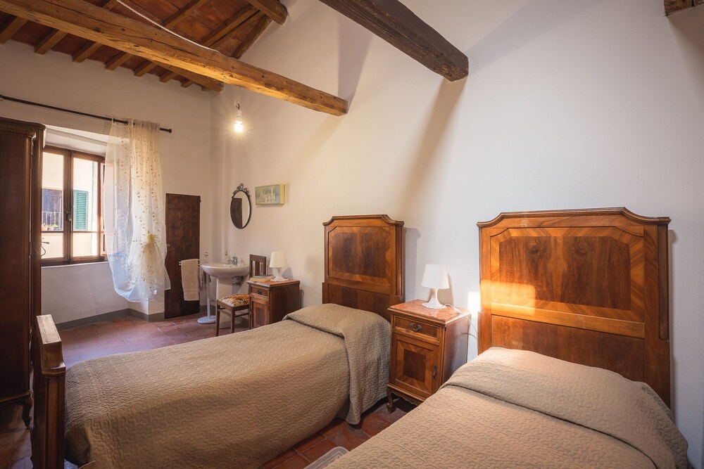 Casa Flora Lucignano Vrbo