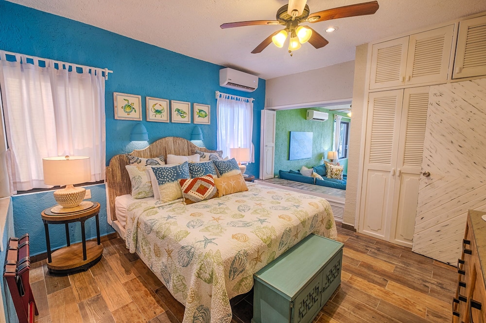 Bright and comfortable beachfront condo on Half Moon Bay Akumal Vrbo