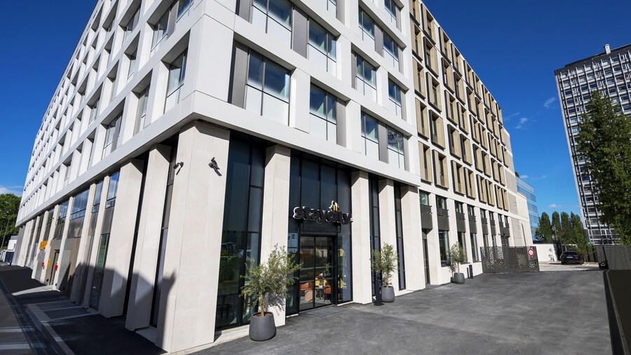 Staycity Aparthotels Paris La Defense