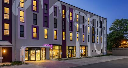 Moxy Simmern