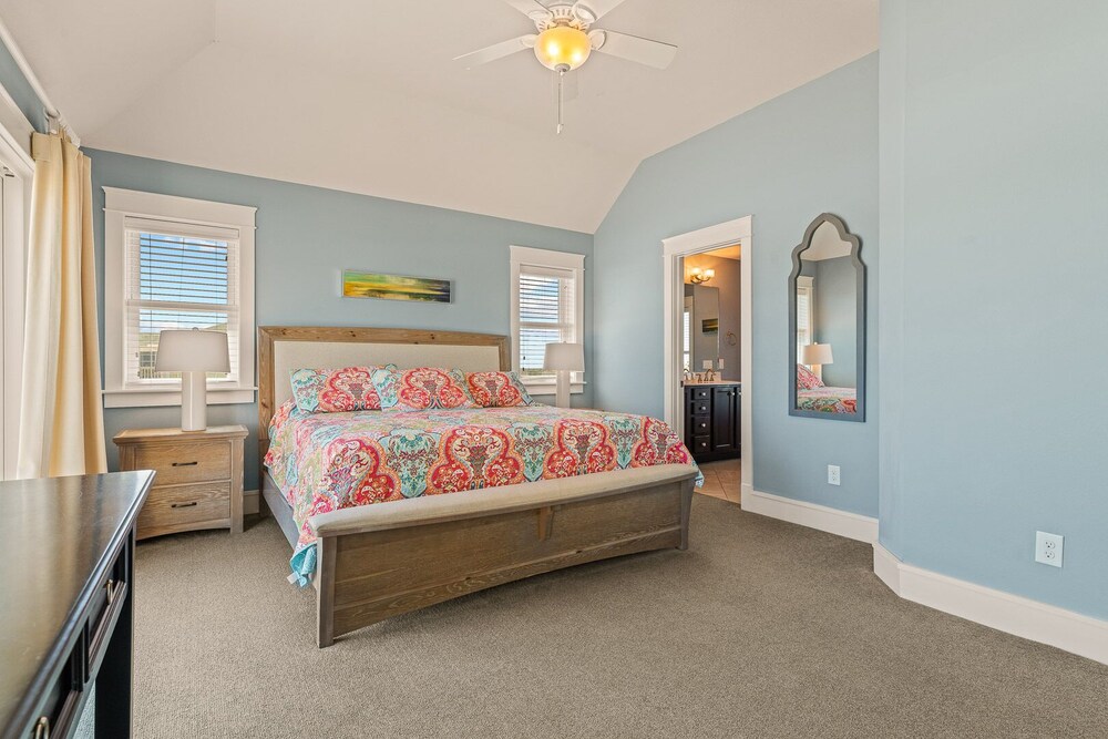 Surfside Retreat Oceanfront 7 Bedroom Home Buxton Vrbo