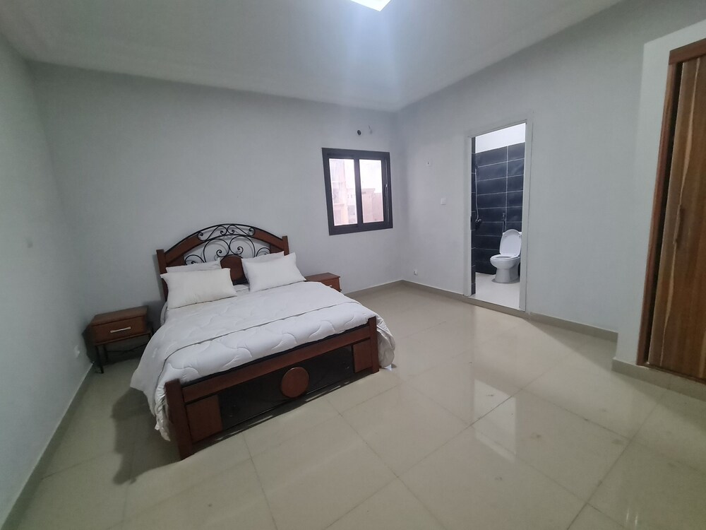 Furnished apartment for rent (DakarAlmadies) Ngor Vrbo