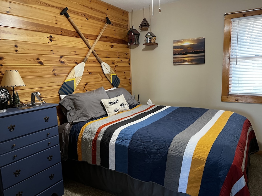 Fish Hook CabinCozy cabin on Lake Osakis with sunsets, fishing