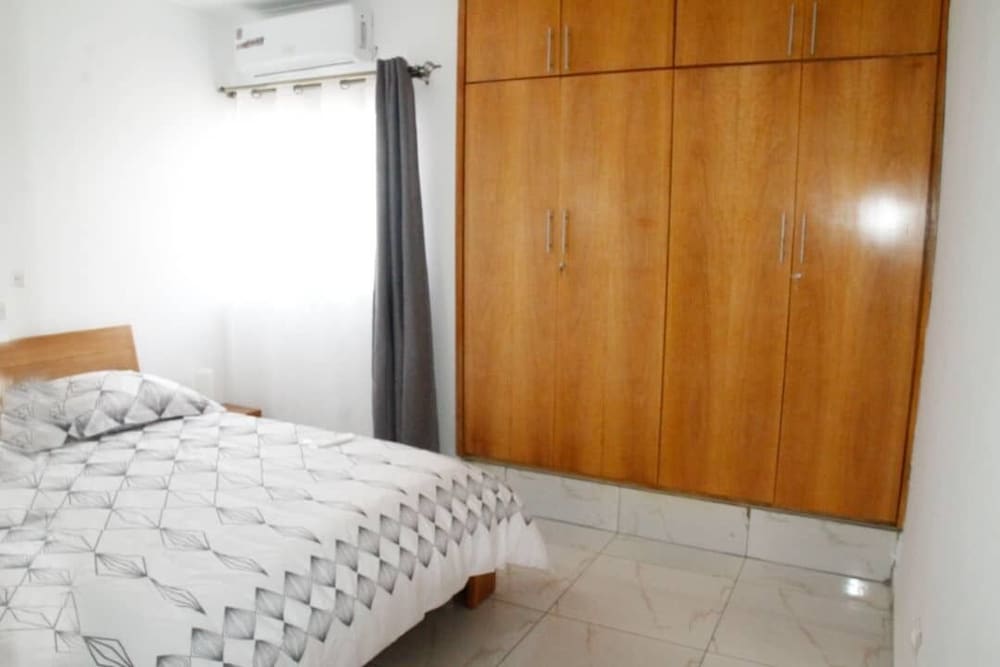 Furnished apartment 2 rooms Abidjan Vrbo