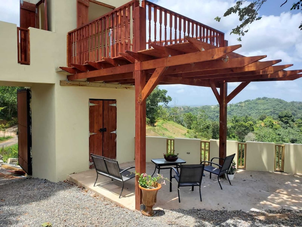 Chateau d'Amelia Winery and Vineyard Puerto Rico family own winery