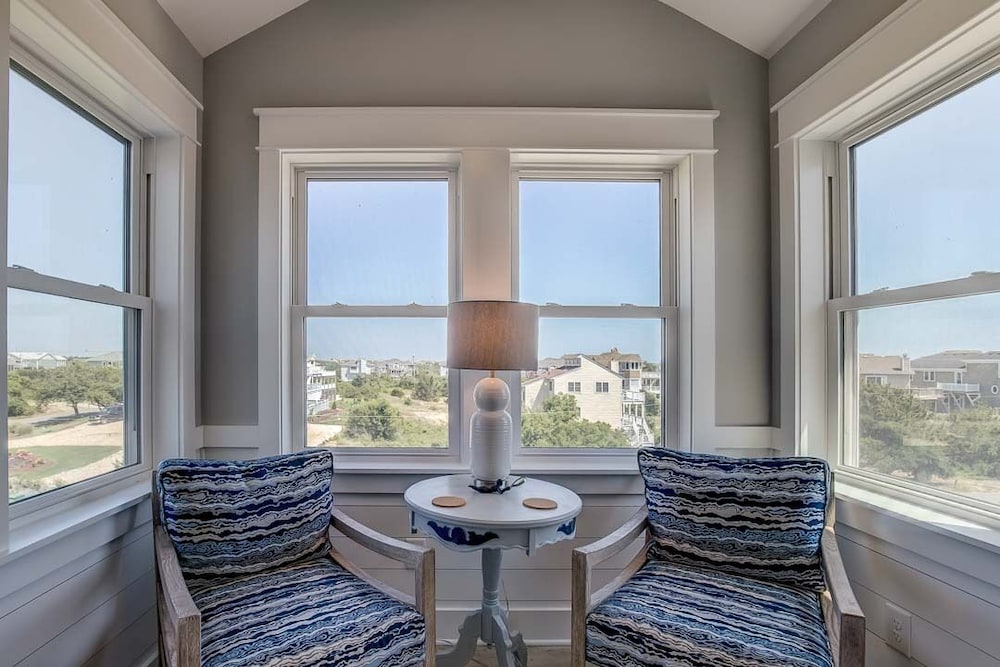 Mermaid Manor 435 ft to the beach Private Pool, Hot Tub Corolla