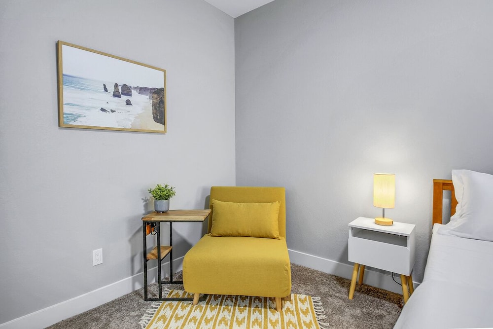 Desert Retreat Luxury Spa Home in Desert Hot SpringsNorth Palm