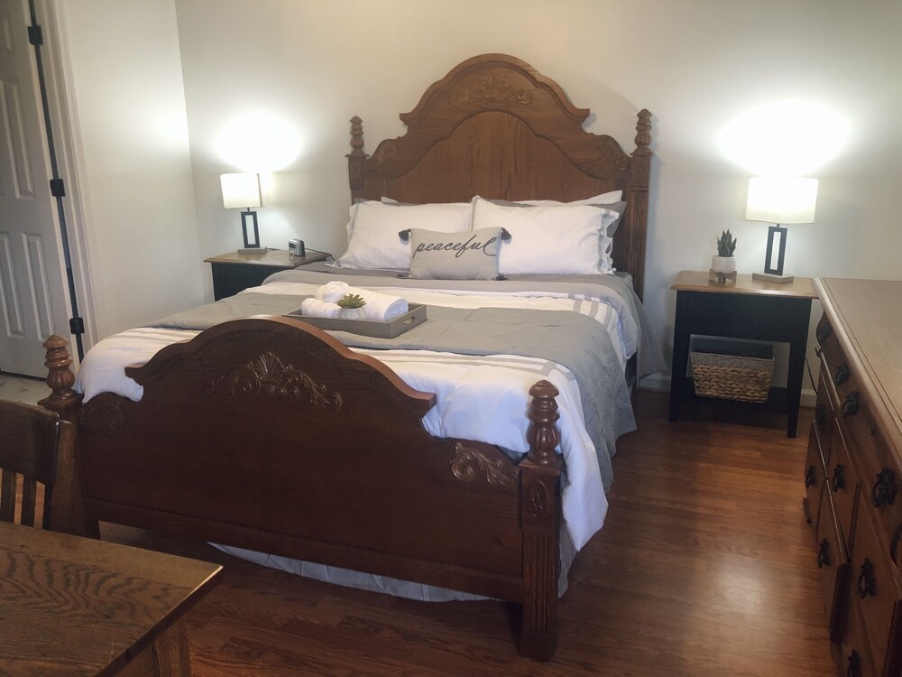 New List Cozy 7 guest 2 bed 2 bath townhouse min. fr Abingdon Va