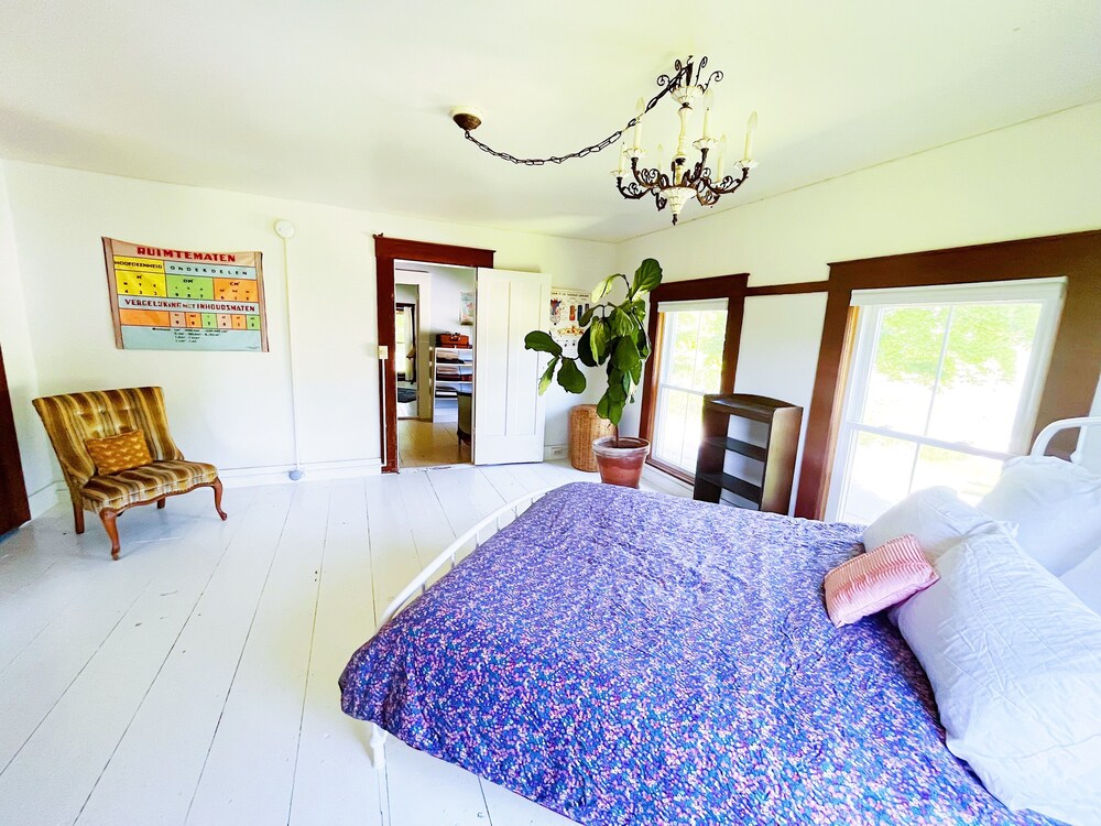 Cozy 220 Year Colonial with a spectacular view Tinmouth Vrbo