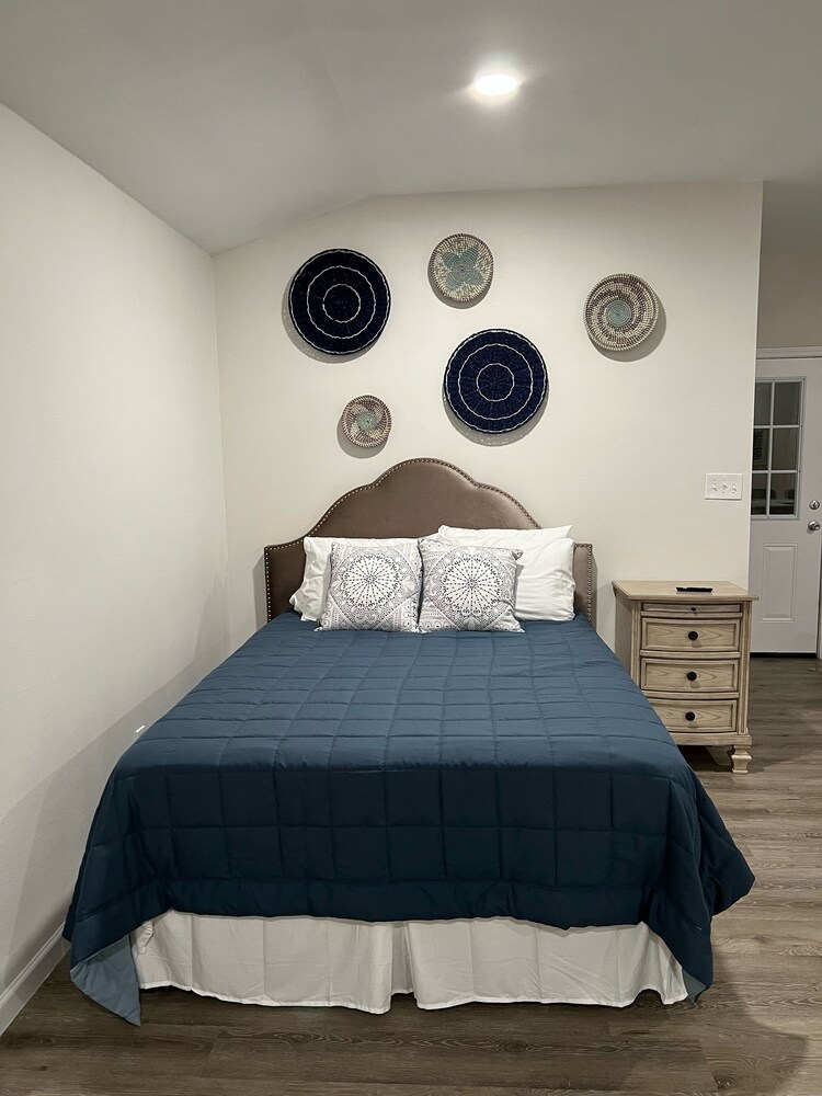 Hidden Gem minutes from beach!! Corpus Christi Vrbo