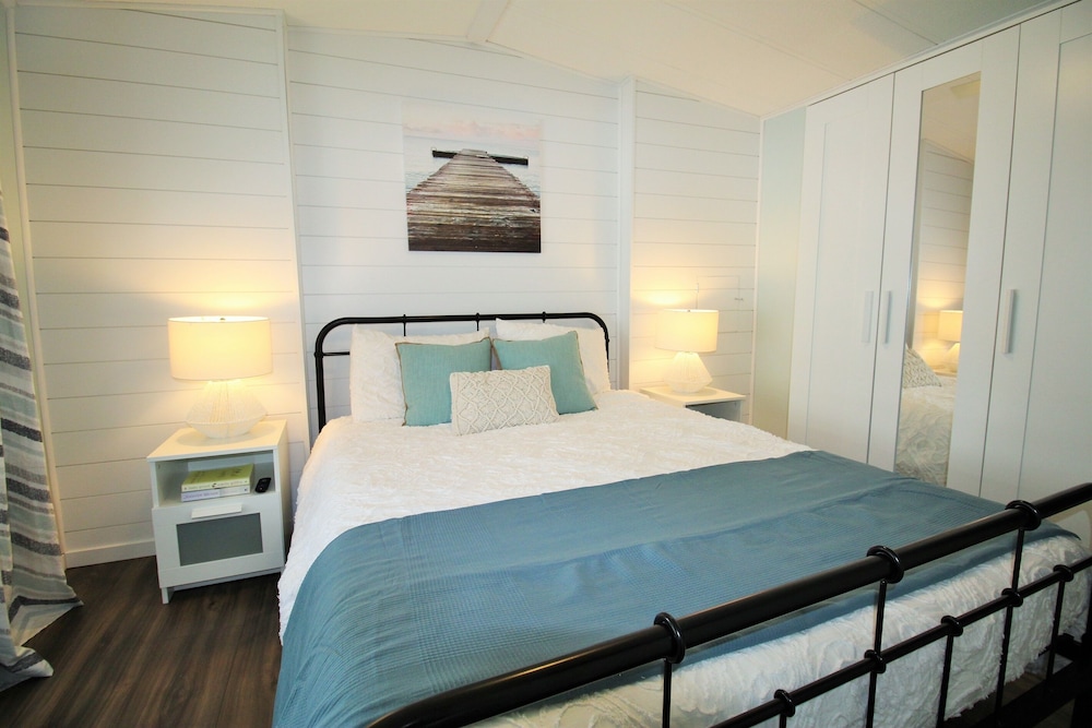 Forest Grove Beauty Newly Renovated and Ready for You Sherkston Vrbo