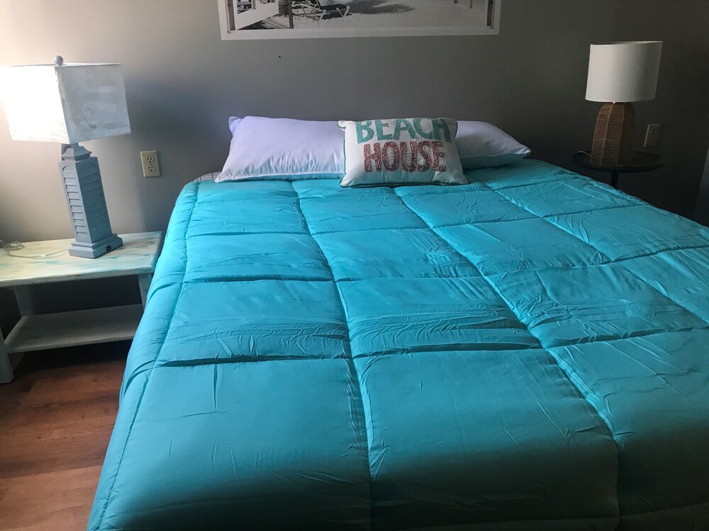 Lake House Blocks From Lake Texoma, Kingston, OK SANDERS ISLAND