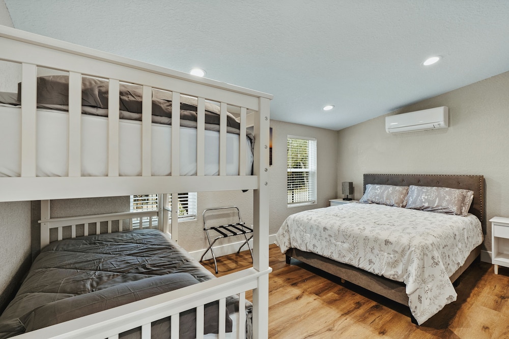 Medina Lake Getaway Pool with Lakefront Views Lakehills Vrbo