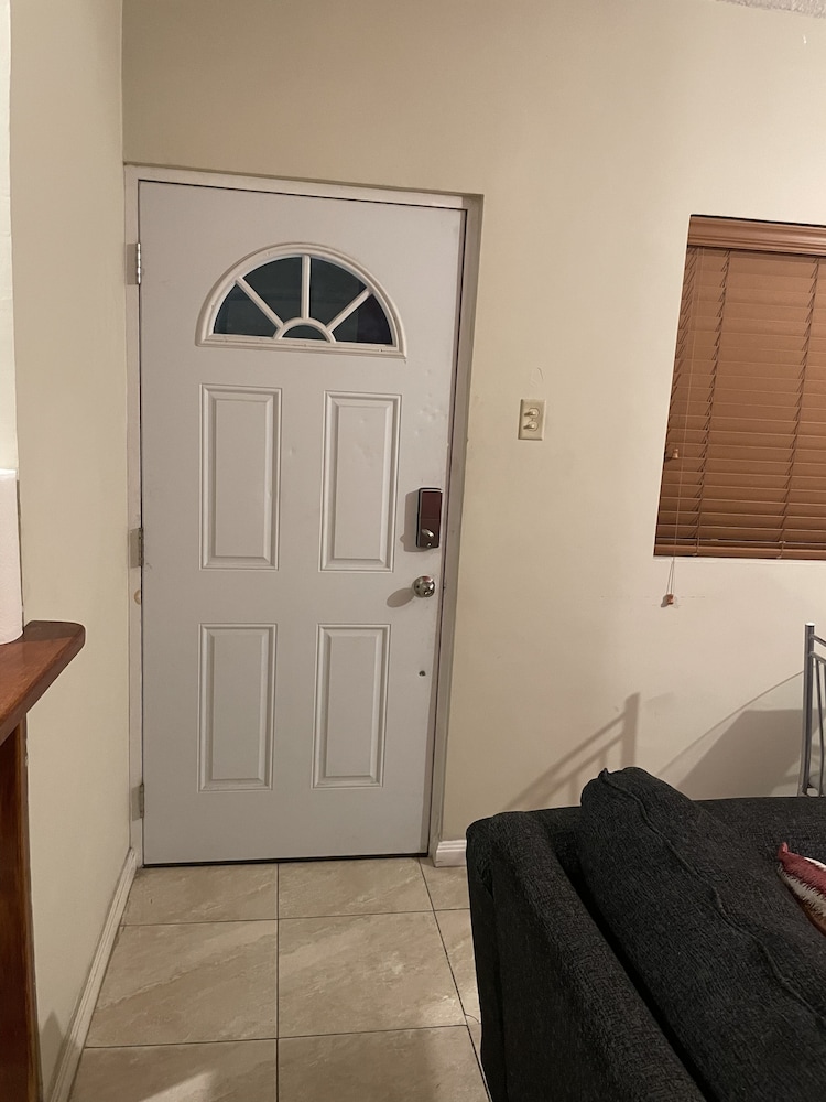 57 minutes from halfway tree Kingston Vrbo