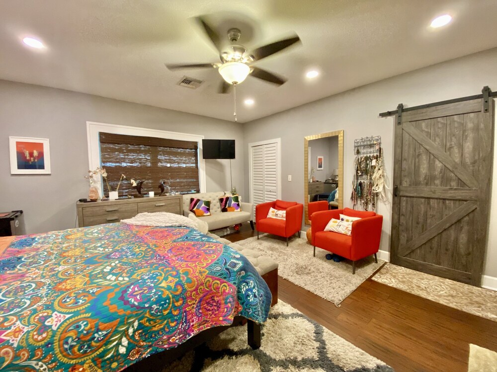 Treehouse & Historic Bungalow Tampa Vrbo