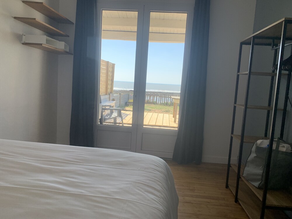 Prestige 2 with panoramic view of the ocean and Ile de Ré