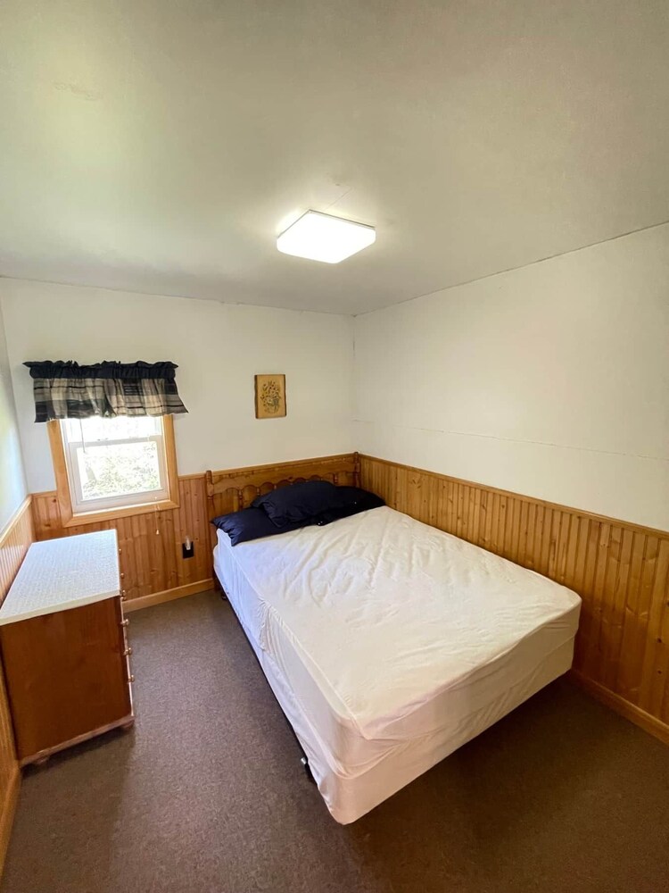 Cabin 1 w/ *DOCK ACCESS* and Spacious Yard Town of Vrbo