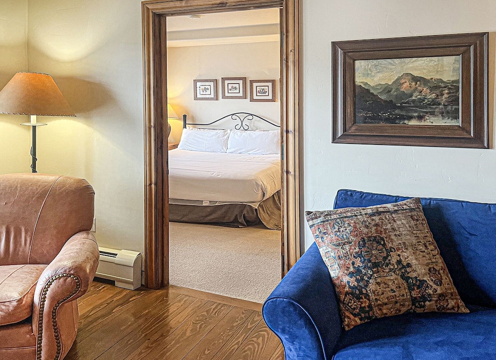 Walk to slopes! Beaver Creek Village Condo in the heart of the Village. Beaver Creek Vrbo