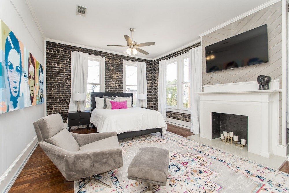 Entire CondoTrendy Historic Downtown Hammond Hammond Vrbo