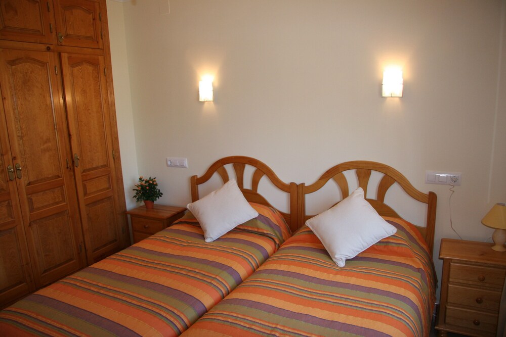 LATE DEAL Luxury 4 Bed Villa in Javea Last Week August Media Luna