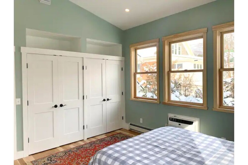 Beautiful & Spacious Apartment on College Street Montpelier Vrbo