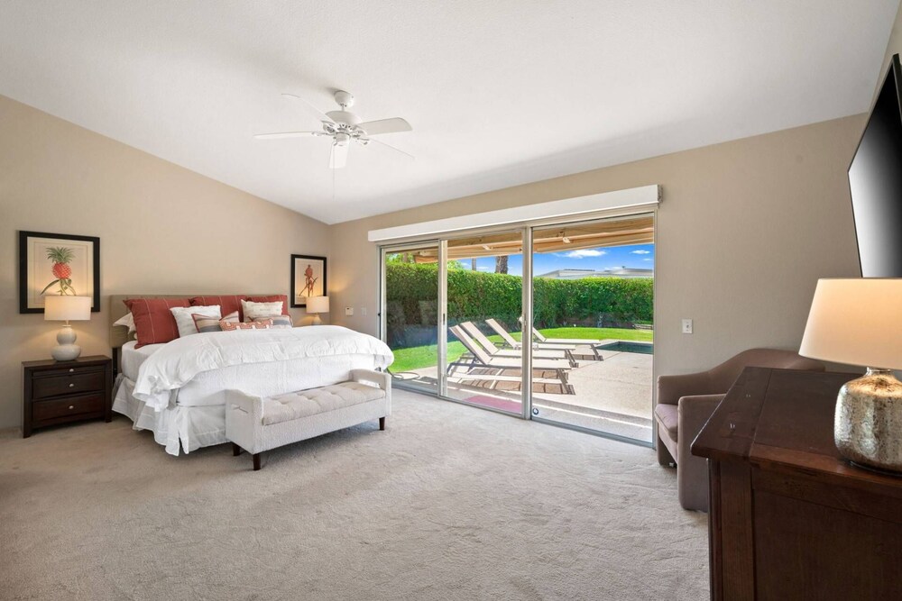 Spacious Retreat Newly Remodeled Pool & Spa Mountain Views