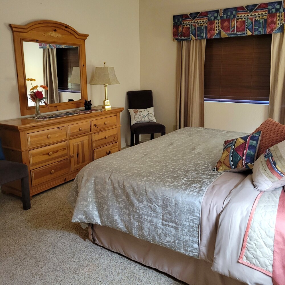 Spacious single story High Country Condo 5 min from golf course Vrbo