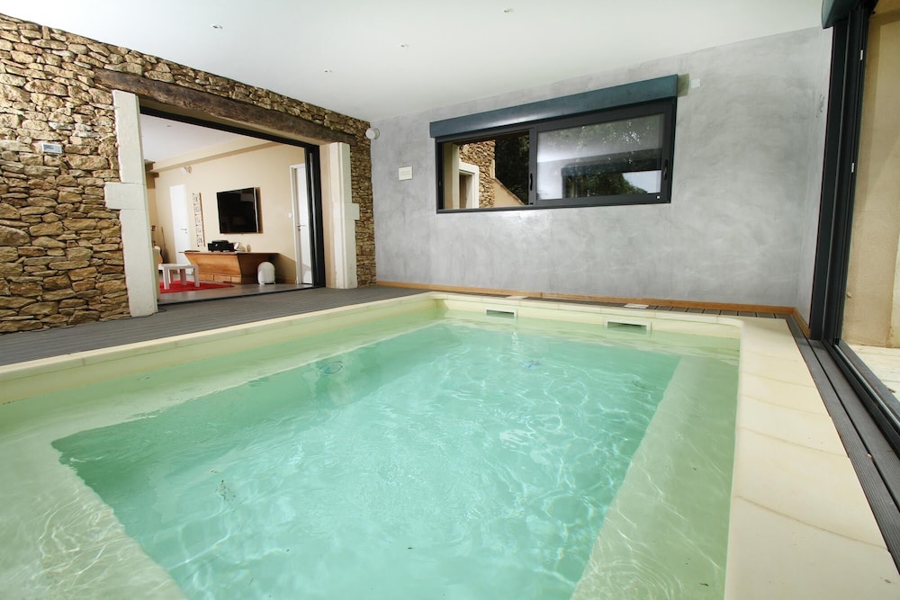 Gorgeous villa with indoor pool and outdoor pool Gite Les Aiguiers ...