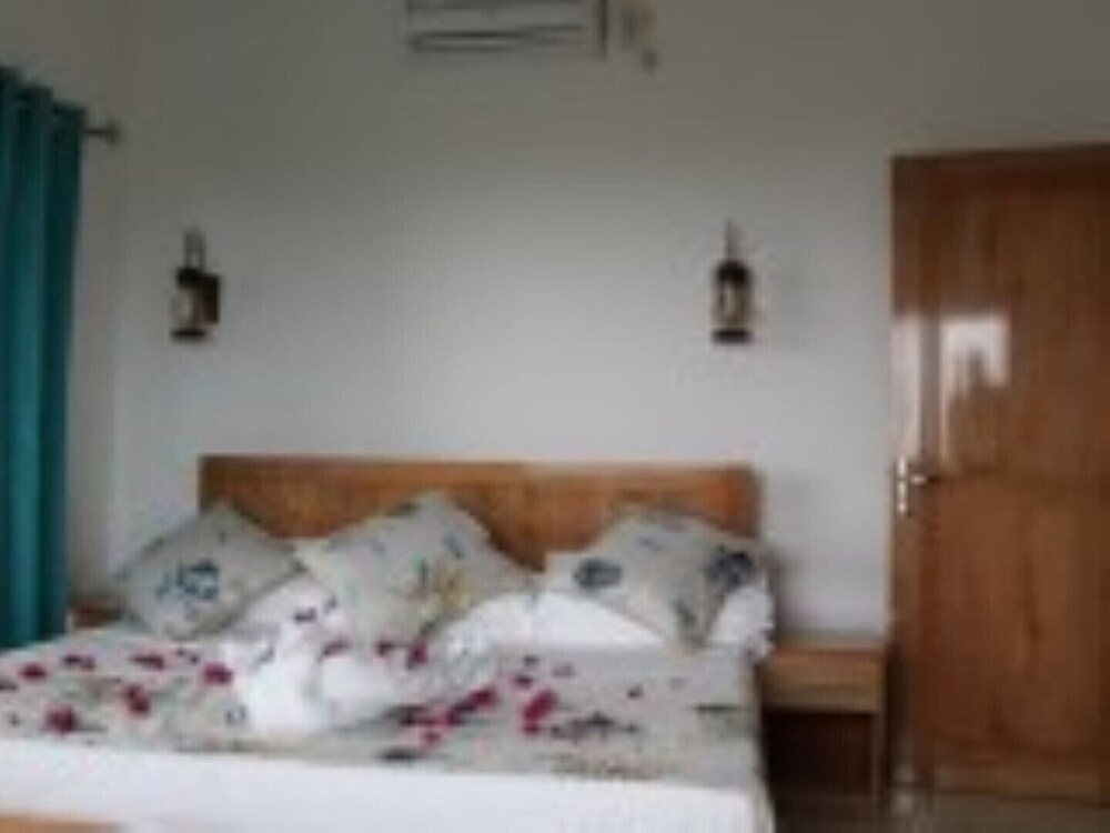 3 spacious self catering apartments situated at Beau Vallon Beau