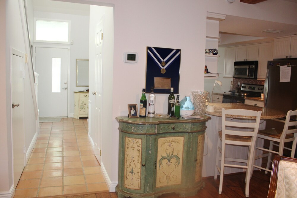 Southampton condo close to beach and village Tuckahoe Vrbo