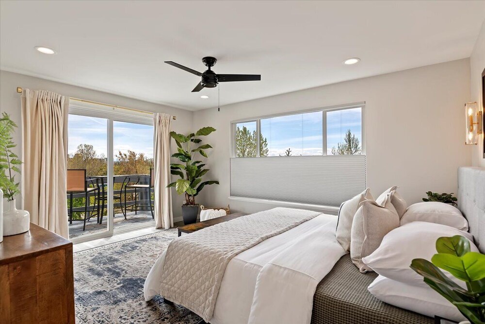 NEW! North End Boise Golden Treehouse 🌲 🏡 Boise Vrbo